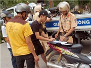 Bóng đá anh, ngoại hạng anh, lịch thi đấu euro 2012, Xử lý nghiêm các trường hợp không đội mũ bảo hiểm